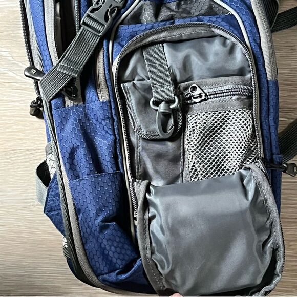 FŪL Day BACKPACK Padded Waterproof Cooler Compartment Multi Pockets Blue - Picture 10 of 16